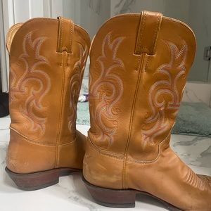 Women’s Cowgirl Boots